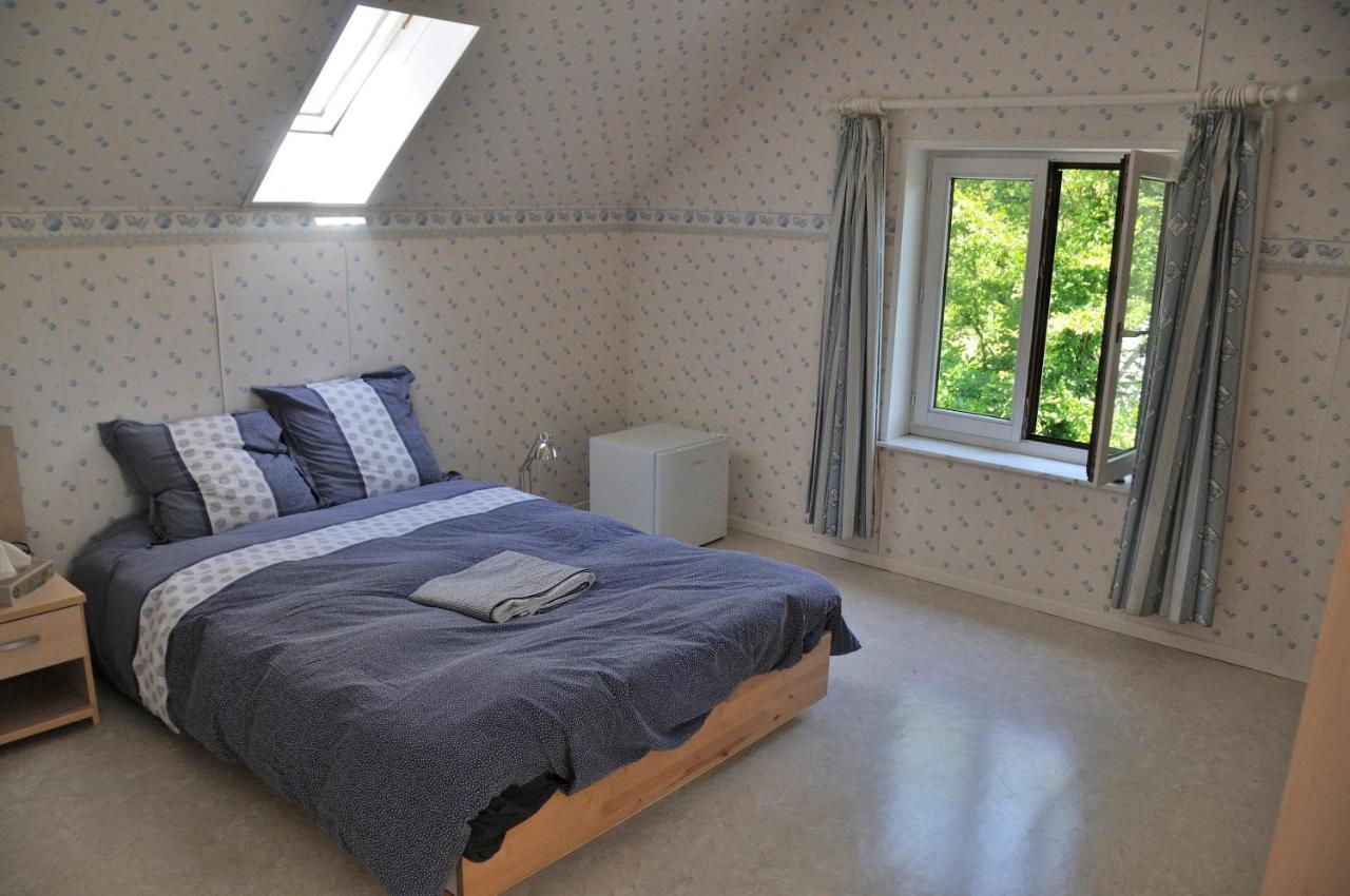 Suite Familiale Avec 2 Chambres Dans Une Villa - Quartier Vert Et Boise - 5 Kms De 那慕尔 外观 照片